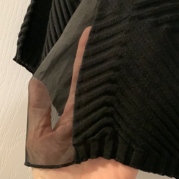 NWOT Tricot Chic blouse - Picture 4 of 8